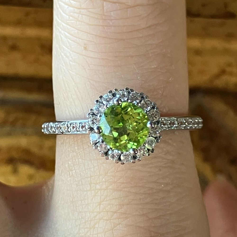Natural Peridot Sterling Silver Spinner Ring Size 9